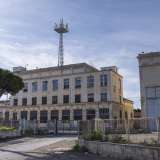 La vetusta struttura dove sono ubicati alcuni uffici dell�Enel